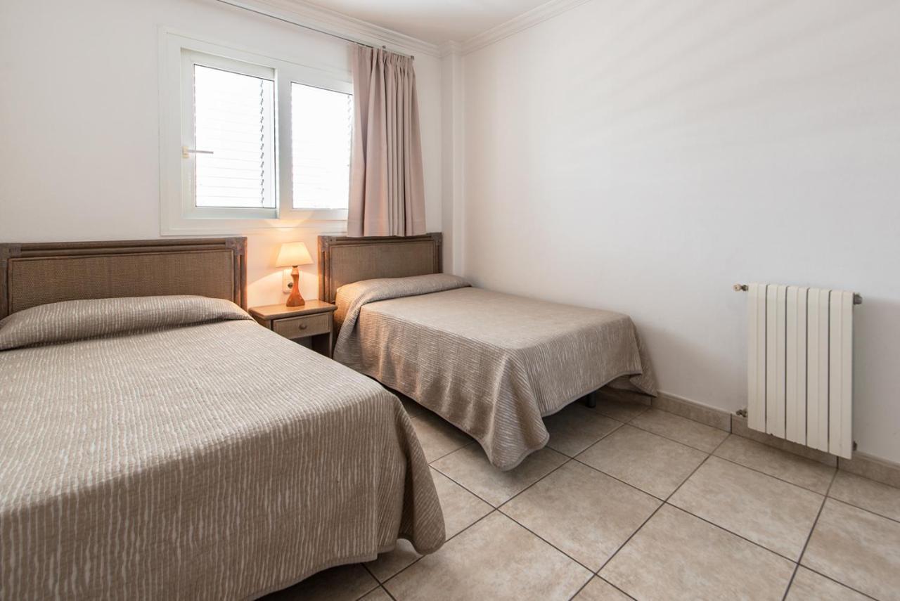 Apartamentos Es Cane Es Cana Eksteriør billede