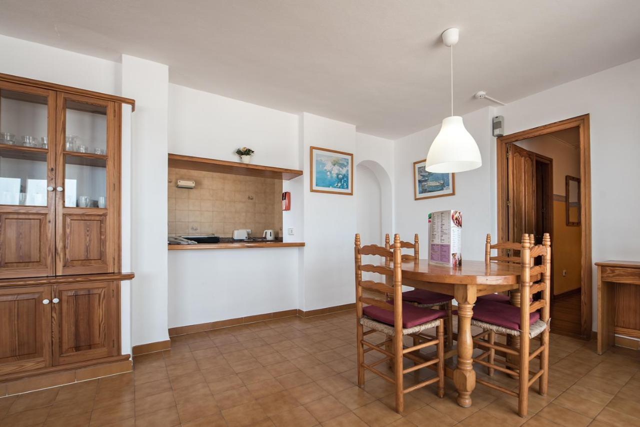 Apartamentos Es Cane Es Cana Eksteriør billede