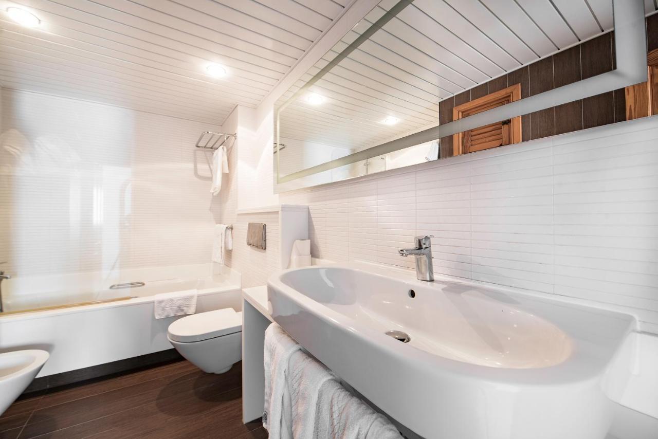 Apartamentos Es Cane Es Cana Eksteriør billede